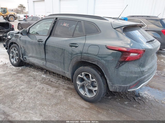 2025 CHEVROLET TRAX KL77LHEP3SC244542 Photo 2