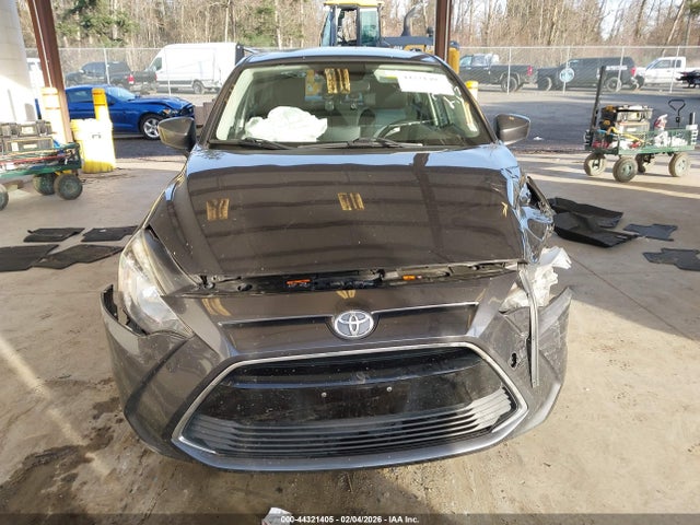 3MYDLBYVXHY183088 Toyota YARIS IA