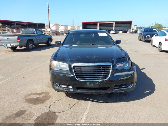 2013 Chrysler 300 მანქანა იყიდება აუქციონზე, vin: 2C3CCABT3DH662078, აუქციონის ნომერი: 44321459
