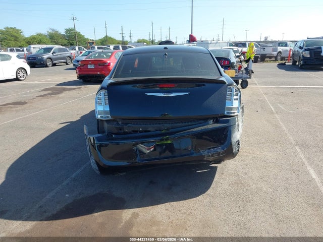 2013 Chrysler 300 მანქანა იყიდება აუქციონზე, vin: 2C3CCABT3DH662078, აუქციონის ნომერი: 44321459