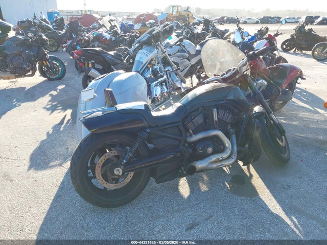 2015 HARLEY-DAVIDSON VRSCF 1HD1HPH16FC801041 Photo 3