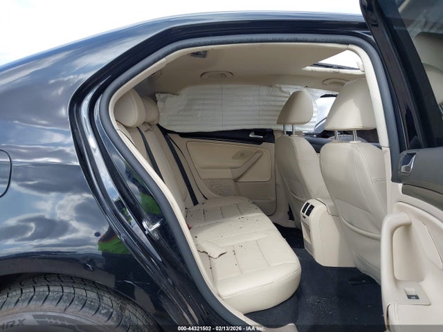 Продажа на аукционе авто 2010 Volkswagen Jetta Se, vin: 3VWRX7AJ4AM015163, номер лота: 44321502