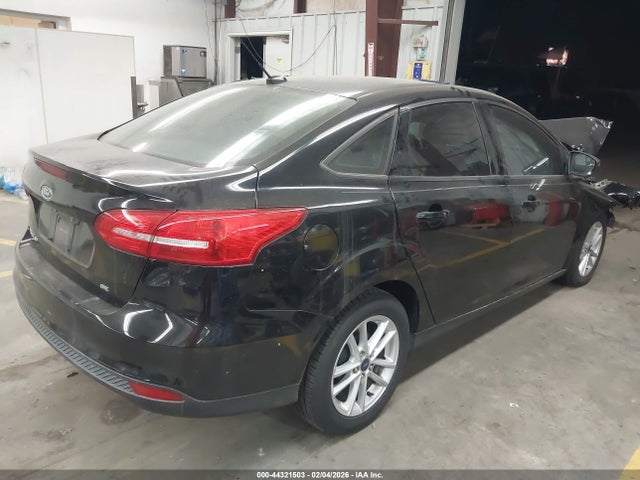 2018 FORD FOCUS 1FADP3F26JL211605 Photo 3