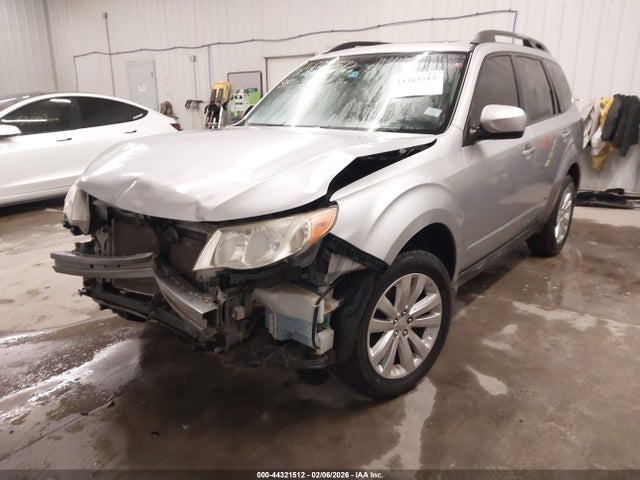 44321512 :رقم المزاد ، JF2SHADC5DH422012 vin ، 2013 Subaru Forester 2.5x Premium مزاد بيع