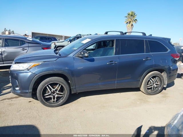 Toyota Highlander Xle 2017 5TDJZRFH2HS403546 Image 14