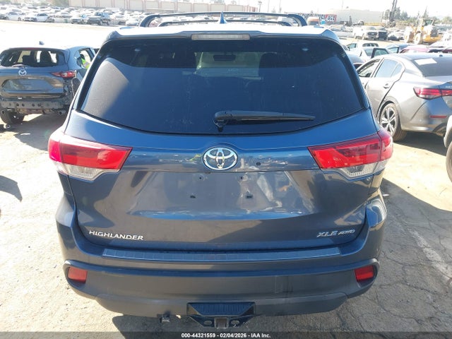 Toyota Highlander Xle 2017 5TDJZRFH2HS403546 Image 16