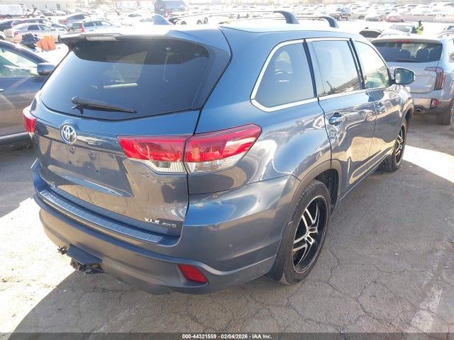 Toyota Highlander Xle 2017 5TDJZRFH2HS403546 Image 4