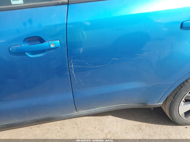 KIA SOUL + 2016 KNDJP3A54G7335906 Image 6