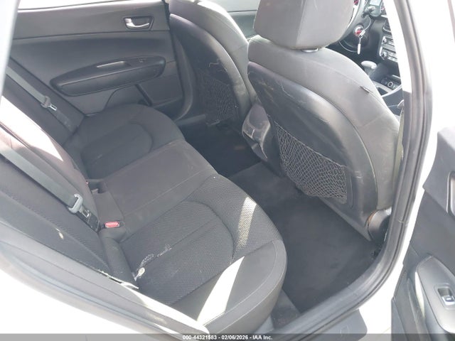 KIA Optima Lx 2019 5XXGT4L36KG357820 Image 8