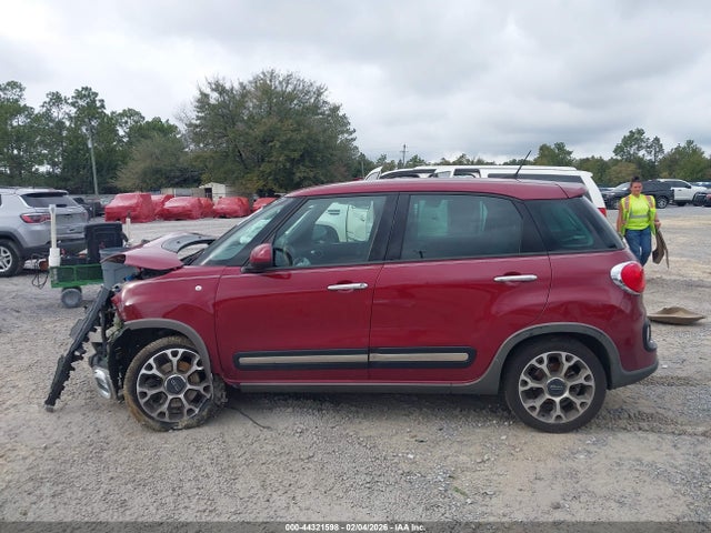 ZFBCFADHXFZ030194 Fiat 500L TREKKING