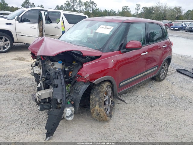 ZFBCFADHXFZ030194 Fiat 500L TREKKING