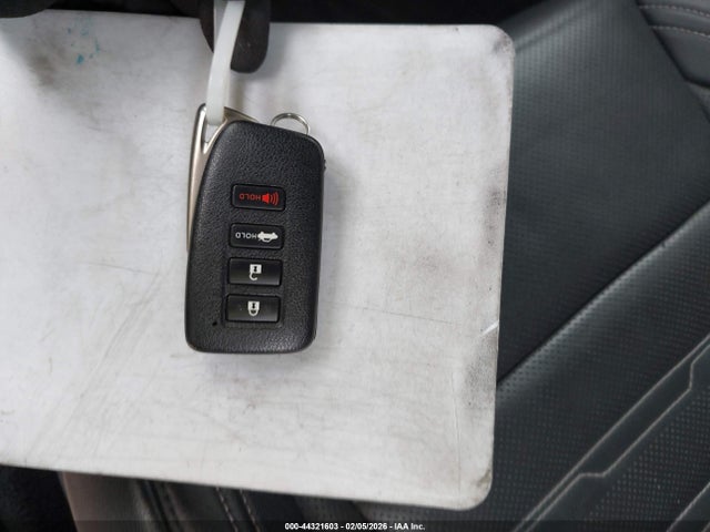 44321603 :رقم المزاد ، JTHHE5BC8F5005675 vin ، 2015 Lexus Rc 350 مزاد بيع