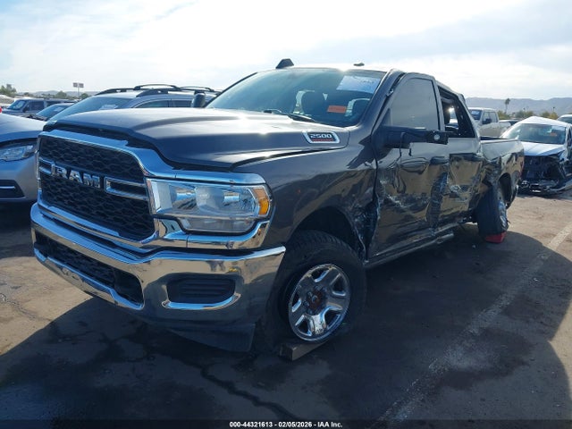 Продаж на аукціоні авто 2023 Ram 2500 Tradesman  4x4 6'4 Box, vin: 3C6UR5CLXPG613492, номер лоту: 44321613