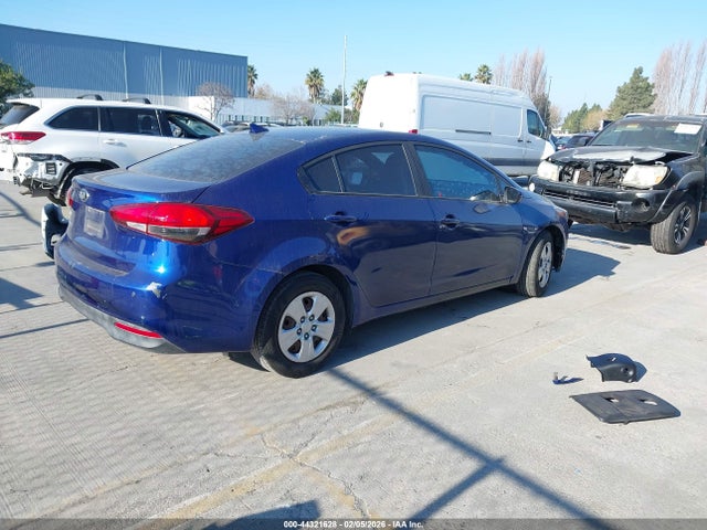 Aukcja sprzedaży 2017 Kia Forte Lx, vin: 3KPFK4A76HE142654, numer aukcji: 44321628