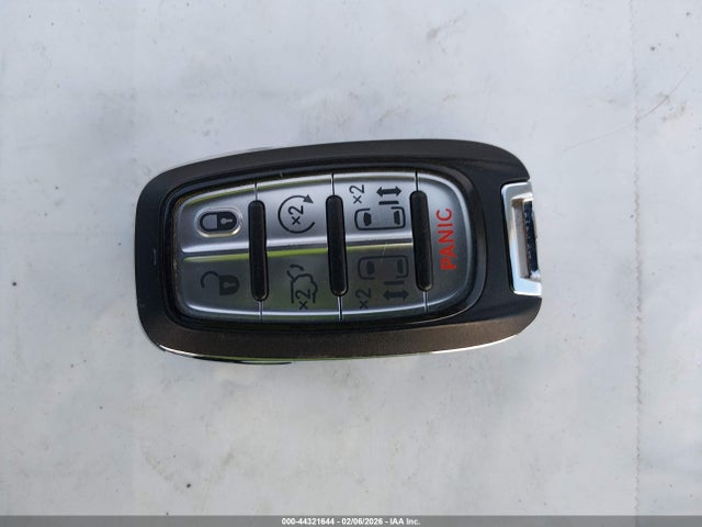 2021 CHRYSLER PACIFICA HYBRID 2C4RC1L79MR540844 Photo 10