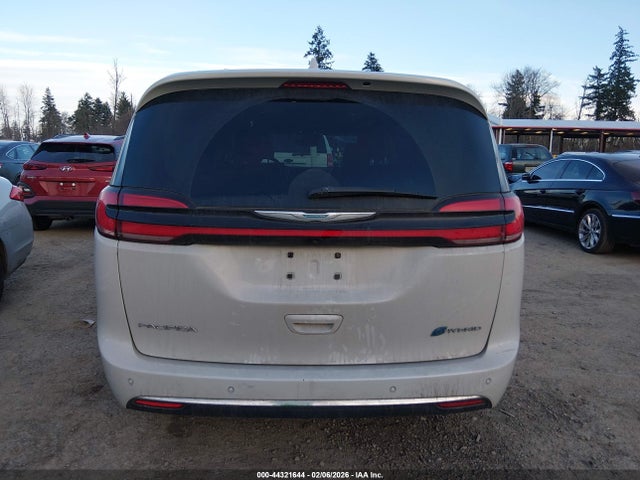 Chrysler Pacifica Hybrid Touring L 2021 2C4RC1L79MR540844 Image 17