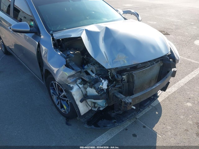 3KPF24AD4NE497310 KIA Forte Lxs