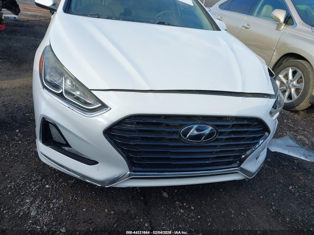 Auction sale of the 2018 Hyundai Sonata Se, vin: 5NPE24AF6JH695437, lot number: 44321664
