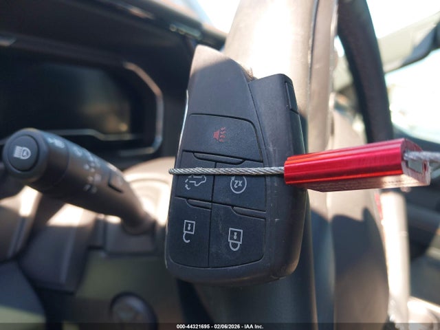 1GTUUEEL8RZ118683 GMC Sierra 1500 At4