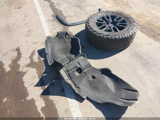 1GTUUEEL8RZ118683 GMC Sierra 1500 At4