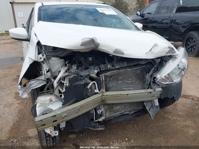 3N1CN7APXJL807426 Nissan Versa 1.6 Sv