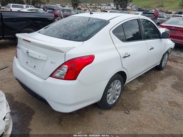 3N1CN7APXJL807426 Nissan Versa 1.6 Sv