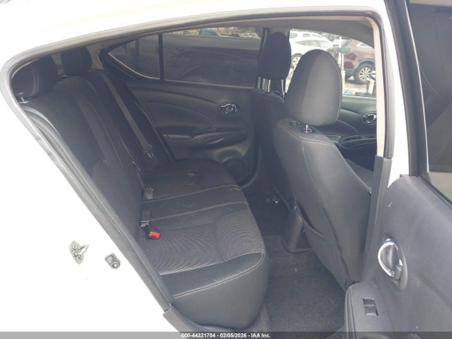 3N1CN7APXJL807426 Nissan Versa 1.6 Sv
