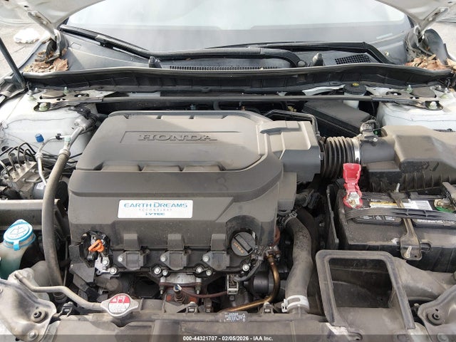 44321707 :رقم المزاد ، 1HGCR3F01GA015463 vin ، 2016 Honda Accord Ex-l V-6 مزاد بيع
