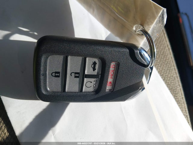 44321707 :رقم المزاد ، 1HGCR3F01GA015463 vin ، 2016 Honda Accord Ex-l V-6 مزاد بيع