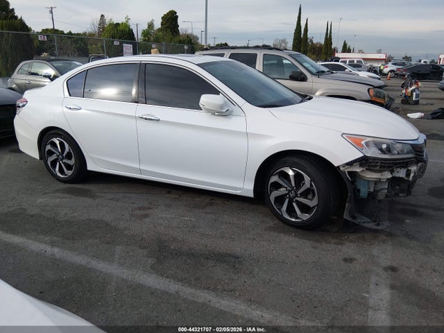 44321707 :رقم المزاد ، 1HGCR3F01GA015463 vin ، 2016 Honda Accord Ex-l V-6 مزاد بيع