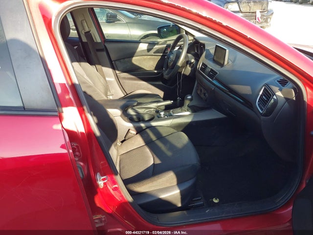 3MZBM1U71FM225203 Mazda Mazda3 I Sport