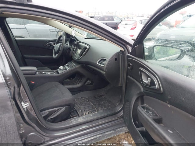 Продаж на аукціоні авто 2015 Chrysler 200 Limited, vin: 1C3CCCAB4FN716793, номер лоту: 44321733