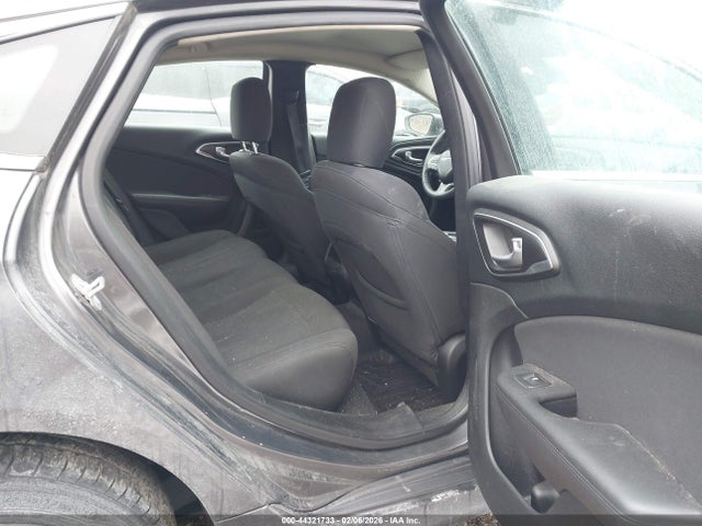 Продаж на аукціоні авто 2015 Chrysler 200 Limited, vin: 1C3CCCAB4FN716793, номер лоту: 44321733