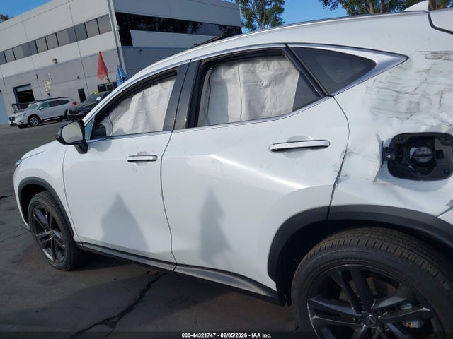 JTJHKCFZ8T2077533 Lexus Nx 450h+ Luxury