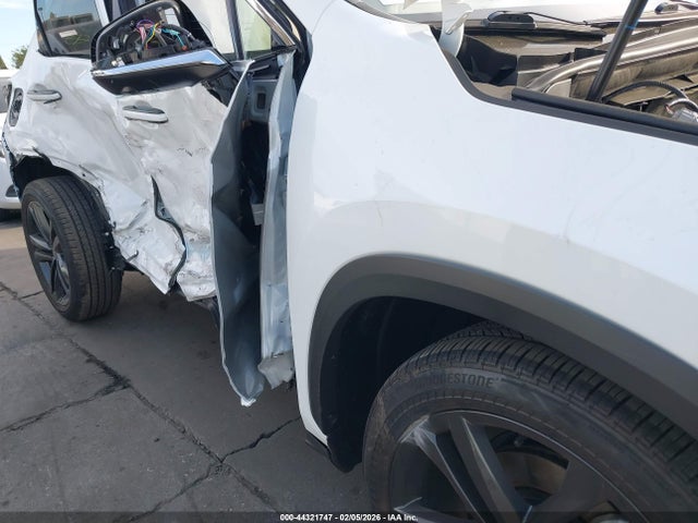 JTJHKCFZ8T2077533 Lexus Nx 450h+ Luxury