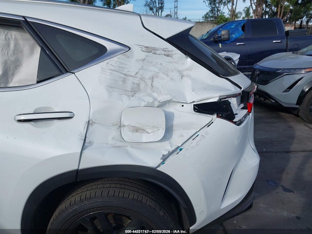 JTJHKCFZ8T2077533 Lexus Nx 450h+ Luxury