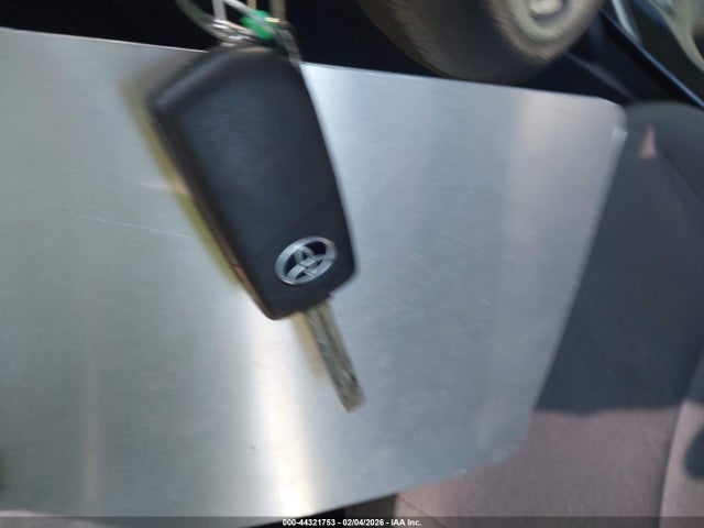 5YFEPRAE6LP135817 Toyota COROLLA LE