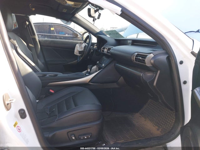 JTHCE1D2XF5008004 Lexus IS 350