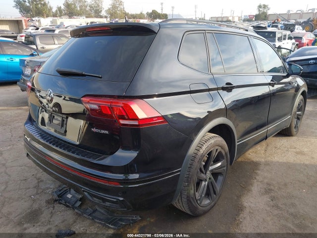 3VVCB7AX6RM108498 Volkswagen Tiguan 2.0t Se R-line Black