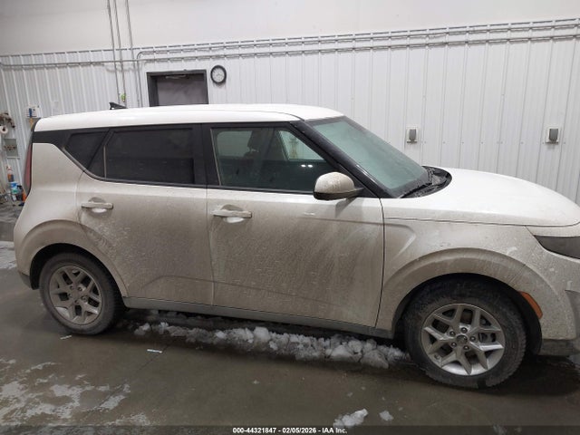 KNDJ23AU8R7238829 KIA SOUL LX