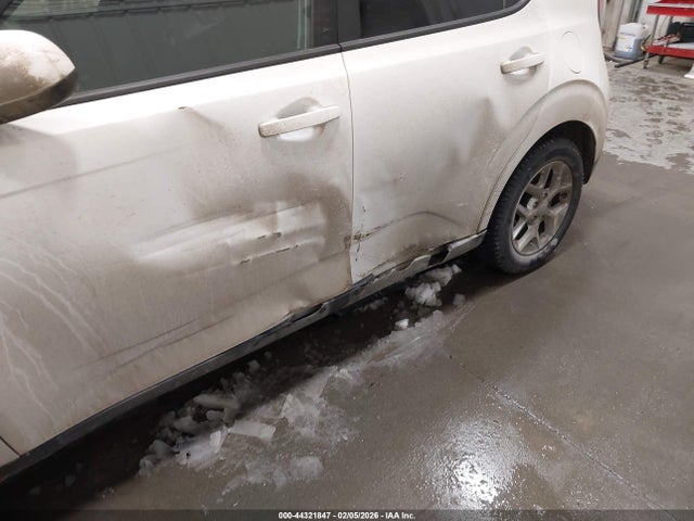 KNDJ23AU8R7238829 KIA SOUL LX