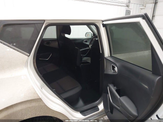 KNDJ23AU8R7238829 KIA SOUL LX
