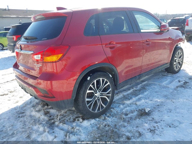 2018 MITSUBISHI OUTLANDER SPORT JA4AR3AW0JU017206 Photo 3