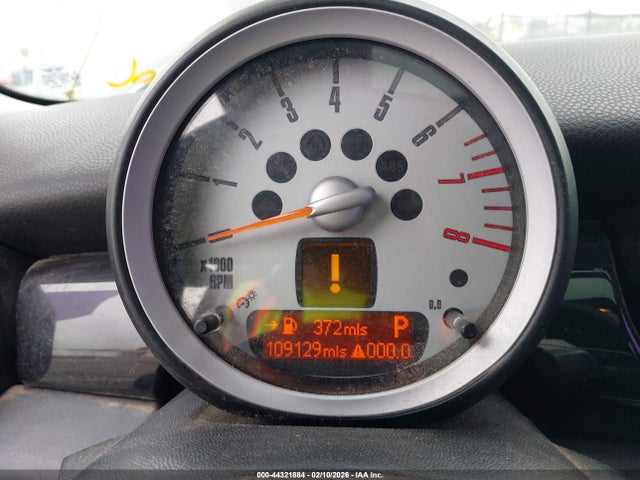 2010 MINI COOPER S CLUBMAN WMWMM3C5XATP93805 Photo 6