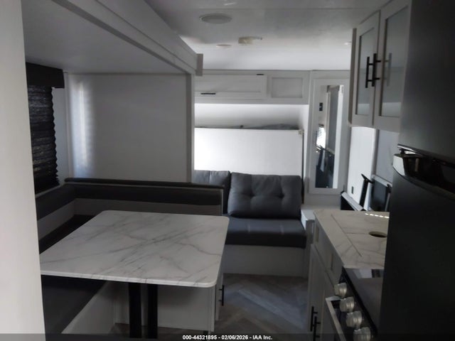 5ZT2SMTBXMG070642 Forest River Salem 280rt