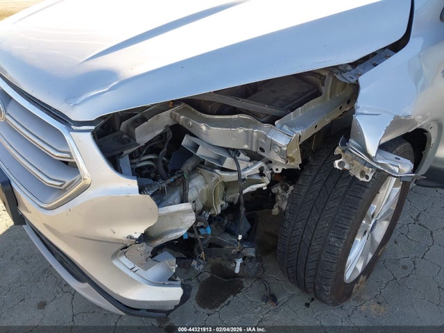 Ford ESCAPE SE 2018 1FMCU0GD3JUB29074 Image 6