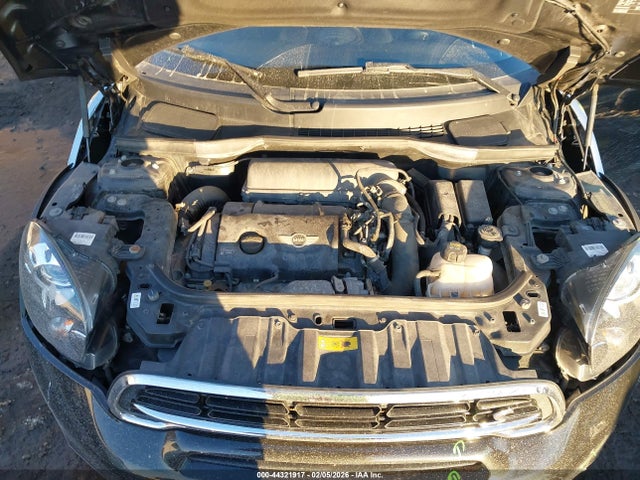 2016 MINI COUNTRYMAN WMWZC5C58GWU00282 Photo 9