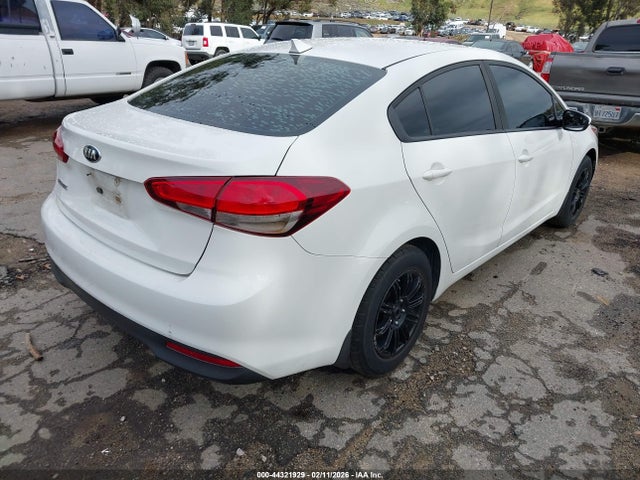 KIA FORTE LX 2017 3KPFK4A75HE018195 Image 4