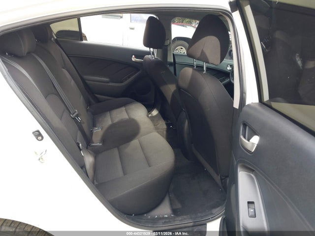 KIA FORTE LX 2017 3KPFK4A75HE018195 Image 8