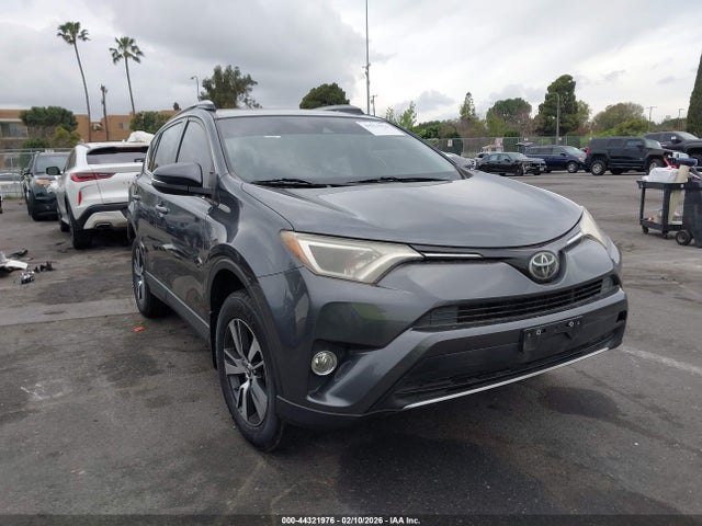 2017 TOYOTA RAV4 JTMWFREV7HD102739